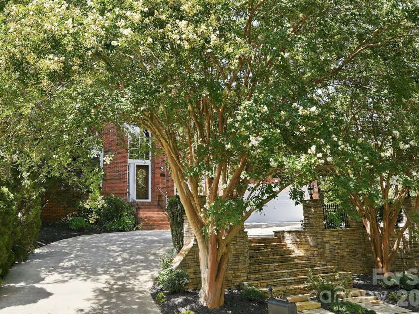 3518 Abbey Hill Lane, Charlotte, NC 28210.  MLS# CAR4412910, YatesRealty ID 47074. 