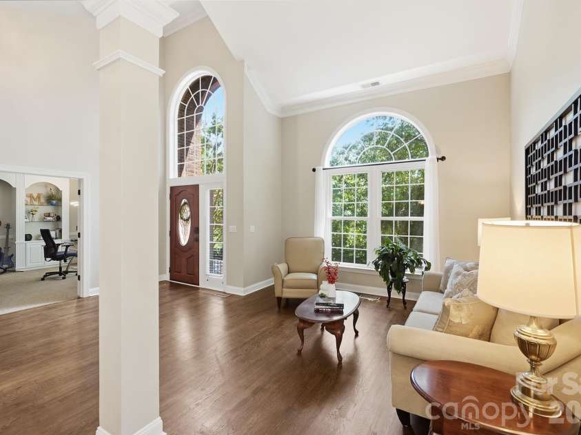 3518 Abbey Hill Lane, Charlotte, NC 28210.  MLS# CAR4412910, YatesRealty ID 47074. 