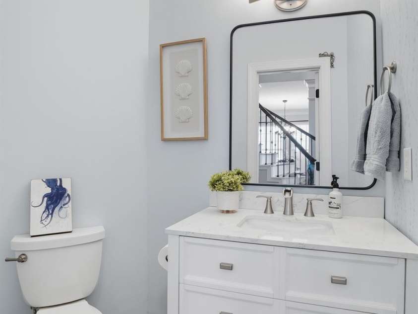3518 Abbey Hill Lane, Charlotte, NC 28210.  MLS# CAR4412910, YatesRealty ID 47074. 
