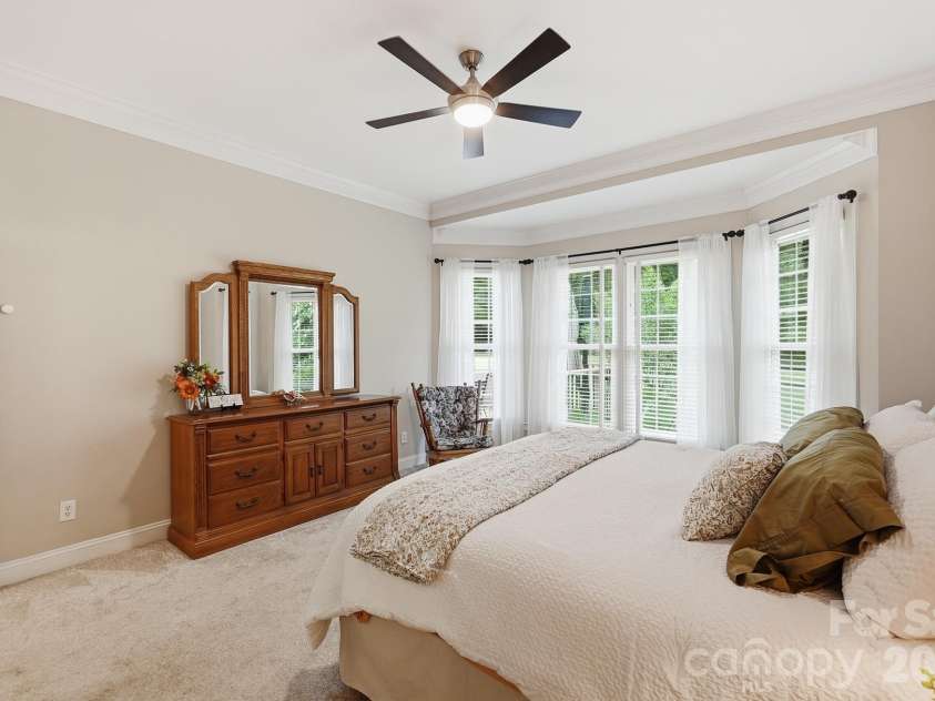 3518 Abbey Hill Lane, Charlotte, NC 28210.  MLS# CAR4412910, YatesRealty ID 47074. 