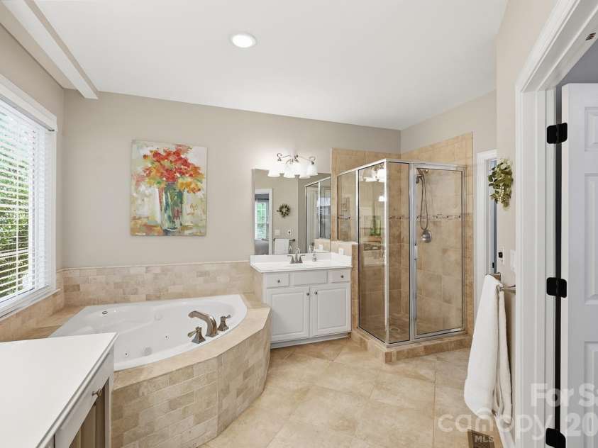3518 Abbey Hill Lane, Charlotte, NC 28210.  MLS# CAR4412910, YatesRealty ID 47074. 