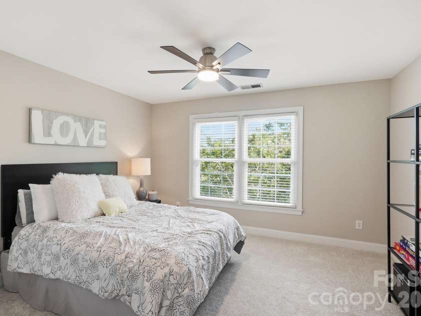 3518 Abbey Hill Lane, Charlotte, NC 28210.  MLS# CAR4412910, YatesRealty ID 47074. 