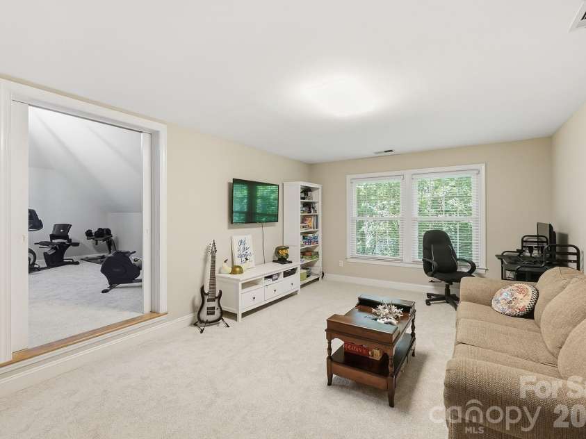 3518 Abbey Hill Lane, Charlotte, NC 28210.  MLS# CAR4412910, YatesRealty ID 47074. 