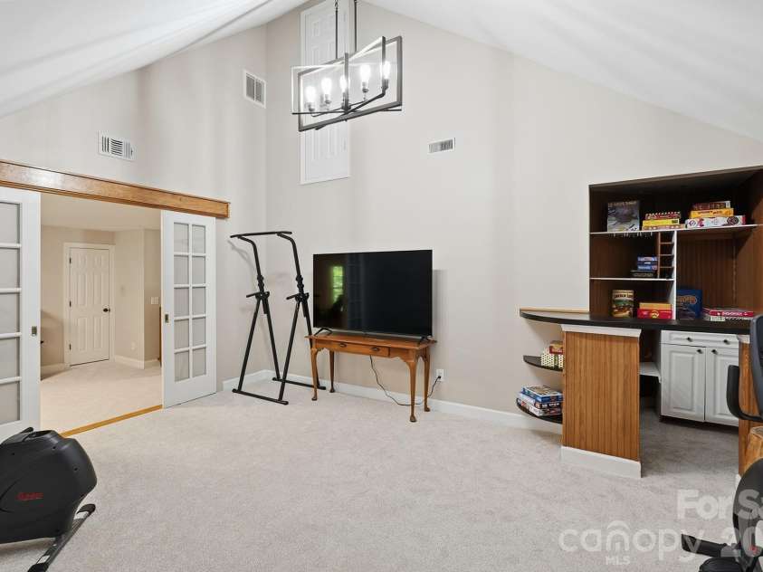 3518 Abbey Hill Lane, Charlotte, NC 28210.  MLS# CAR4412910, YatesRealty ID 47074. 