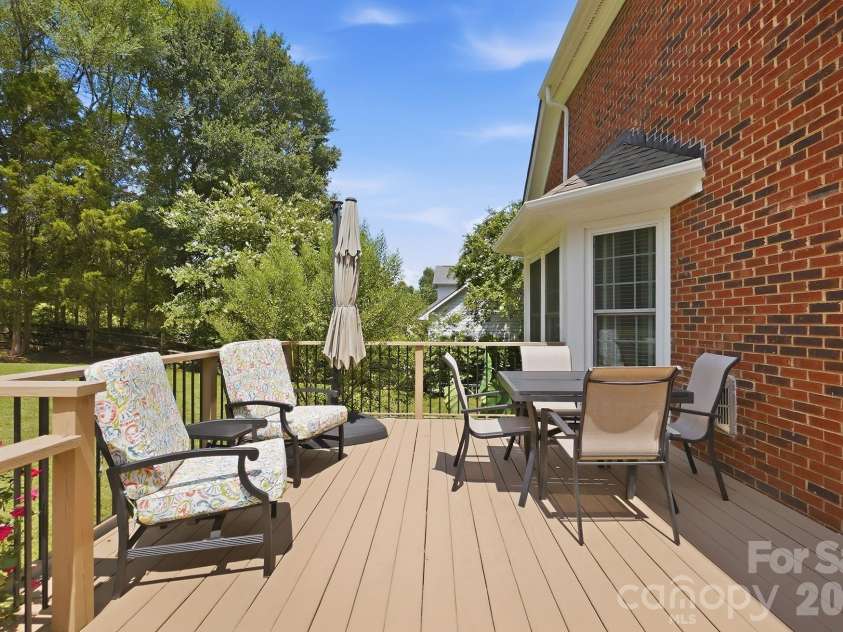 3518 Abbey Hill Lane, Charlotte, NC 28210.  MLS# CAR4412910, YatesRealty ID 47074. 