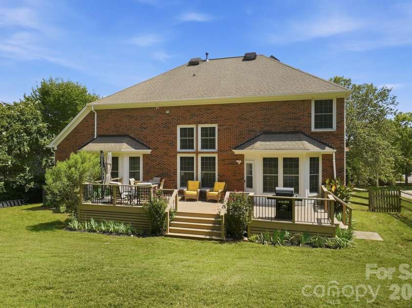 3518 Abbey Hill Lane, Charlotte, NC 28210.  MLS# CAR4412910, YatesRealty ID 47074. 