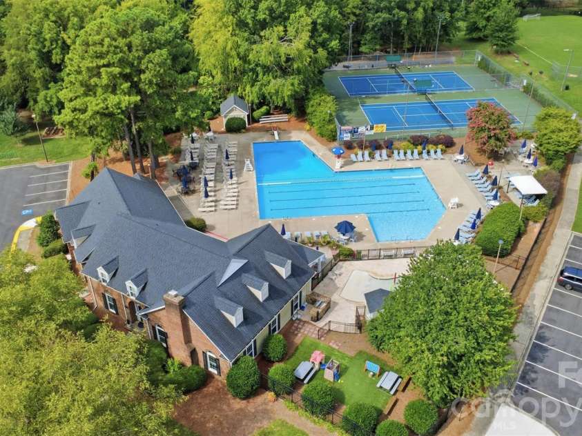 3518 Abbey Hill Lane, Charlotte, NC 28210.  MLS# CAR4412910, YatesRealty ID 47074. 