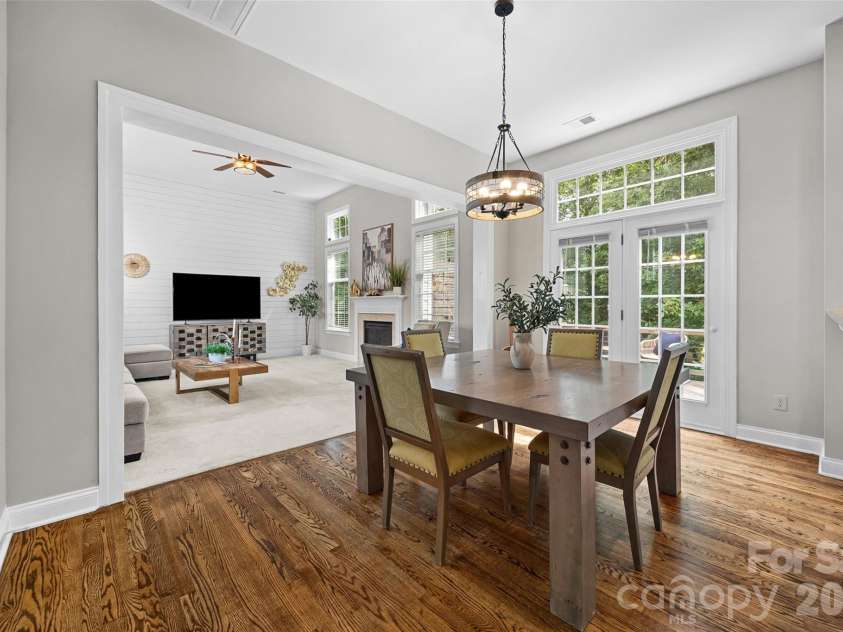 2209 Trading Ford Drive, Waxhaw, NC 28173.  MLS# CAR4413447, YatesRealty ID 47077. Breakfast area