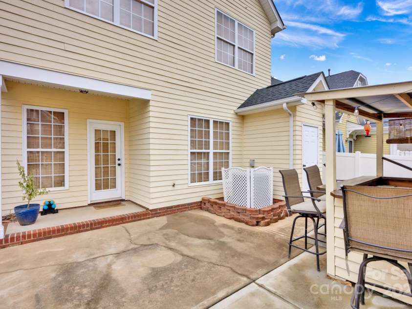 16606 Spruell Street, Huntersville, NC 28078.  MLS# CAR4239220, YatesRealty ID 4708. 