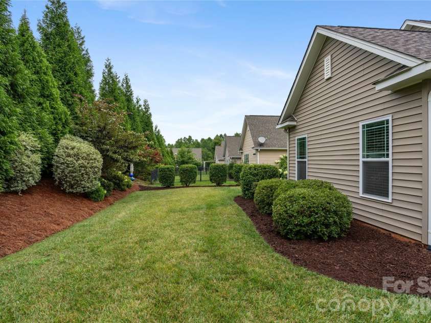 12701 Meetinghouse Drive, Cornelius, NC 28031.  MLS# CAR4415803, YatesRealty ID 47083. Private rear yard.
