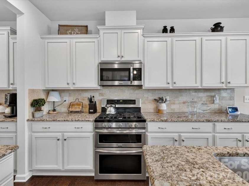 1052 Delridge Street, Waxhaw, NC 28173.  MLS# CAR4415172, YatesRealty ID 47084. 