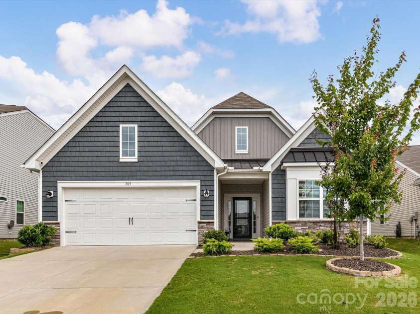 209 Kennerly Center Drive, Mooresville, NC 28115.  MLS# CAR4415133, YatesRealty ID 47085. 