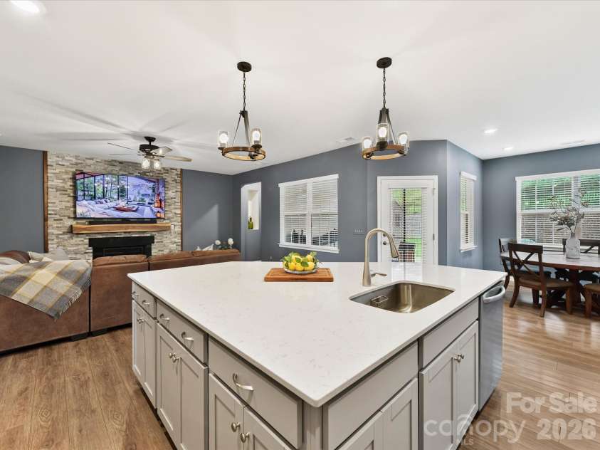 209 Kennerly Center Drive, Mooresville, NC 28115.  MLS# CAR4415133, YatesRealty ID 47085. 