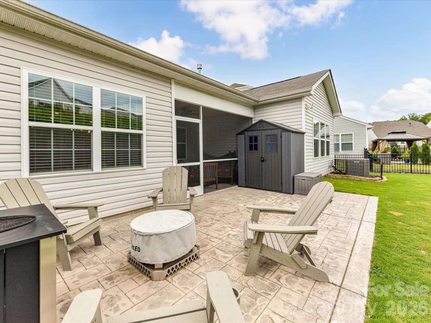 209 Kennerly Center Drive, Mooresville, NC 28115.  MLS# CAR4415133, YatesRealty ID 47085. 
