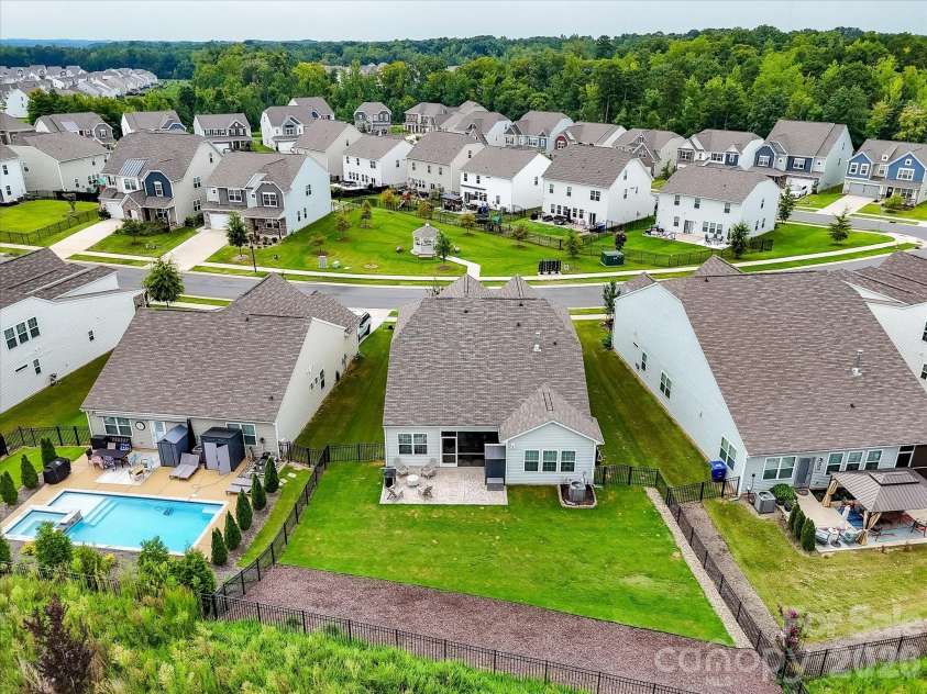 209 Kennerly Center Drive, Mooresville, NC 28115.  MLS# CAR4415133, YatesRealty ID 47085. 