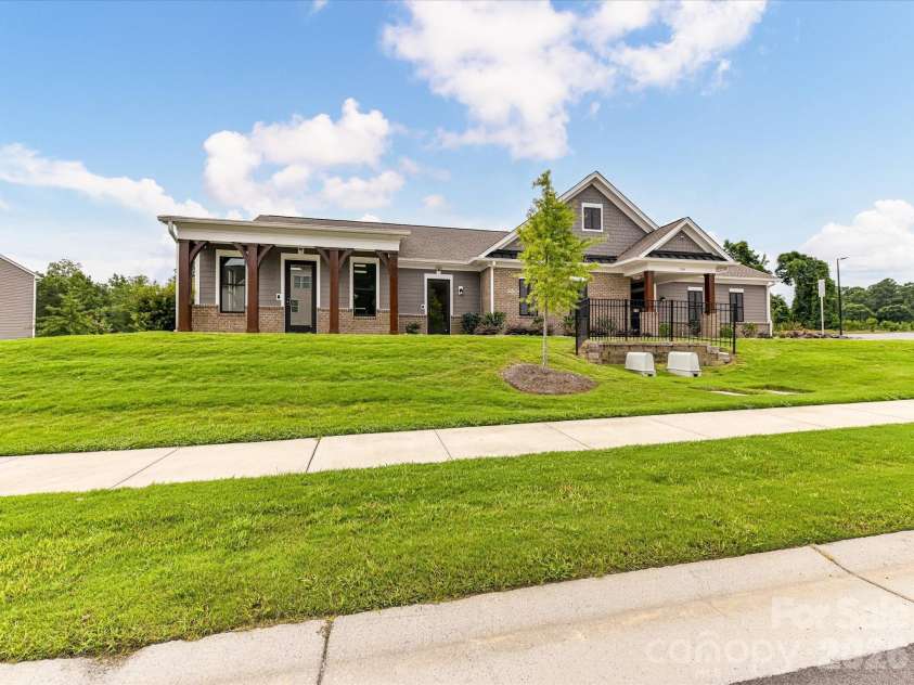 209 Kennerly Center Drive, Mooresville, NC 28115.  MLS# CAR4415133, YatesRealty ID 47085. 