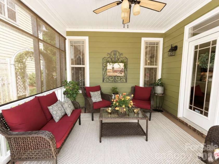 13829 Cedar Pond Circle, Huntersville, NC 28078.  MLS# CAR4415266, YatesRealty ID 47086. 