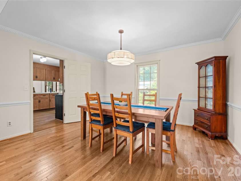 8800 Glencroft Road, Charlotte, NC 28227.  MLS# CAR4416112, YatesRealty ID 47087. 