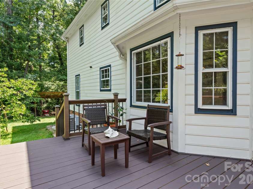 8800 Glencroft Road, Charlotte, NC 28227.  MLS# CAR4416112, YatesRealty ID 47087. 