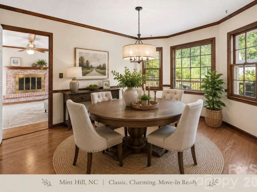 8800 Glencroft Road, Charlotte, NC 28227.  MLS# CAR4416112, YatesRealty ID 47087. 