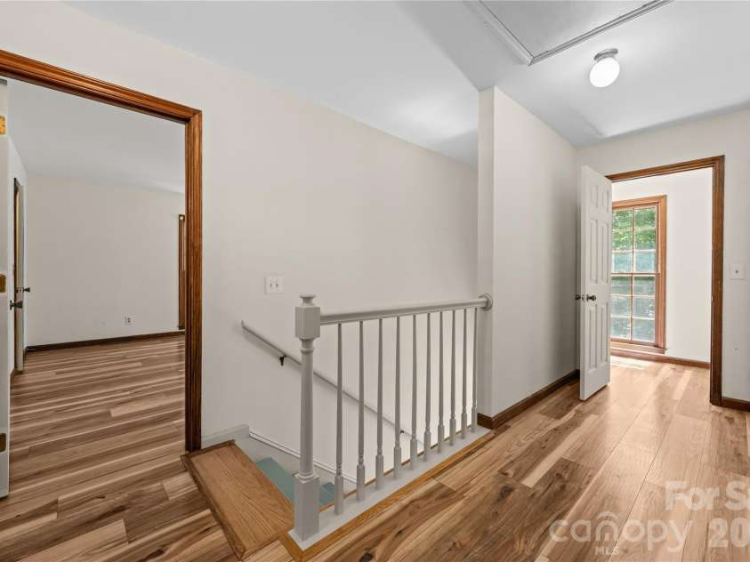 8800 Glencroft Road, Charlotte, NC 28227.  MLS# CAR4416112, YatesRealty ID 47087. Second floor hallway