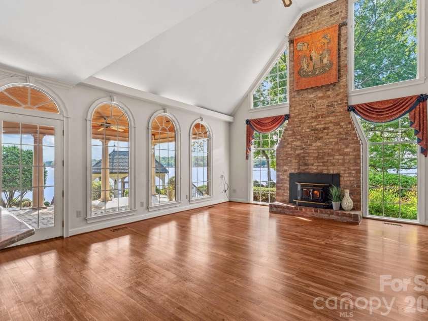 810 Fox Hollow Lane, Salisbury, NC 28146.  MLS# CAR4396610, YatesRealty ID 47090. 