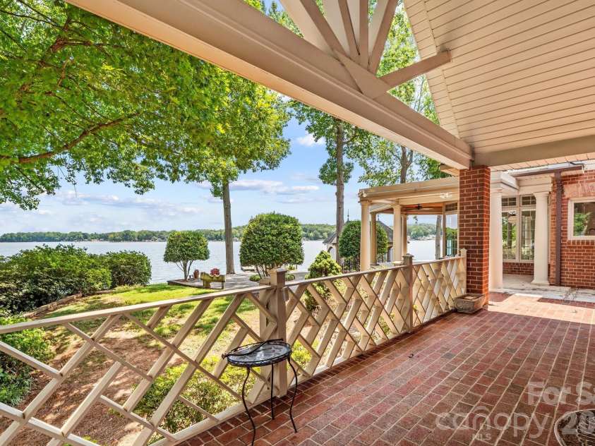 810 Fox Hollow Lane, Salisbury, NC 28146.  MLS# CAR4396610, YatesRealty ID 47090. 