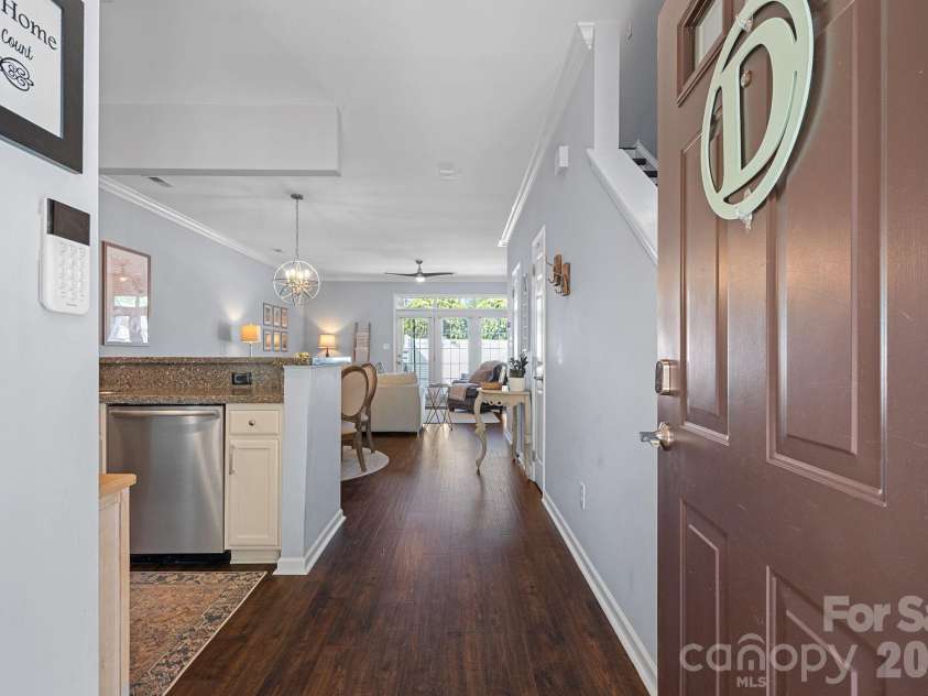 1524 Anthem Court, Charlotte, NC 28205.  MLS# CAR4371539, YatesRealty ID 47091. 