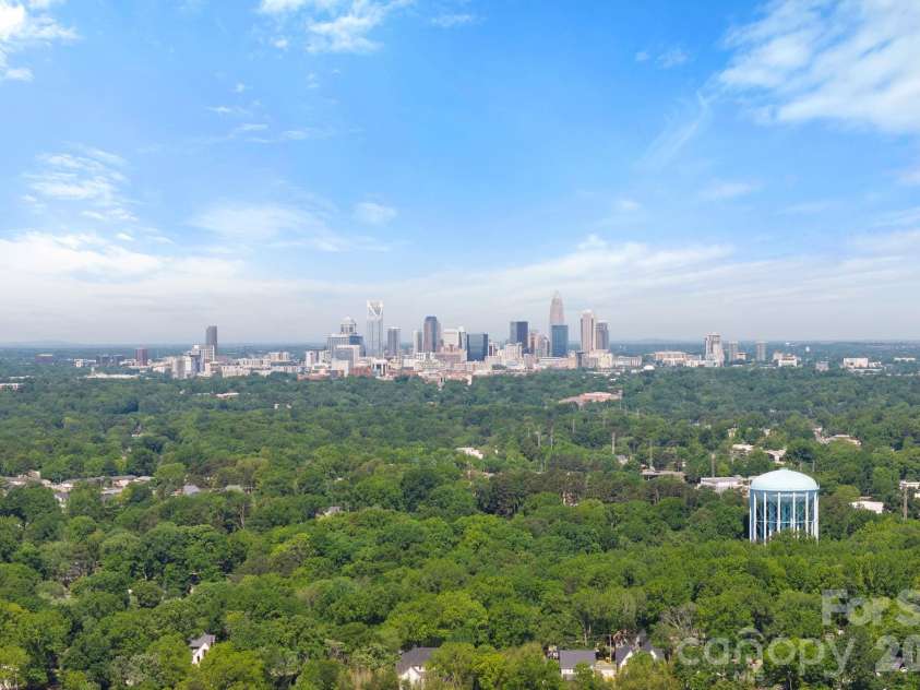 1524 Anthem Court, Charlotte, NC 28205.  MLS# CAR4371539, YatesRealty ID 47091. 