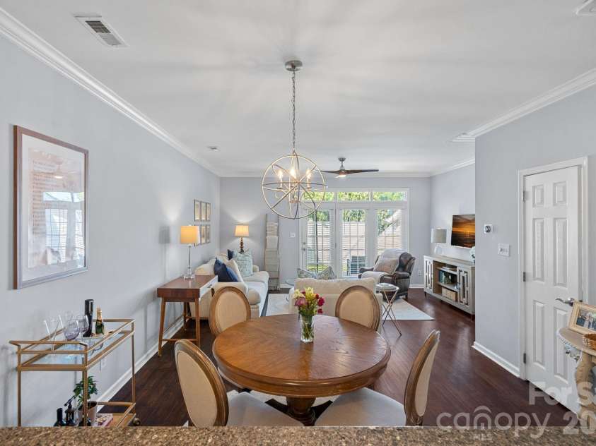 1524 Anthem Court, Charlotte, NC 28205.  MLS# CAR4371539, YatesRealty ID 47091. Dining Area