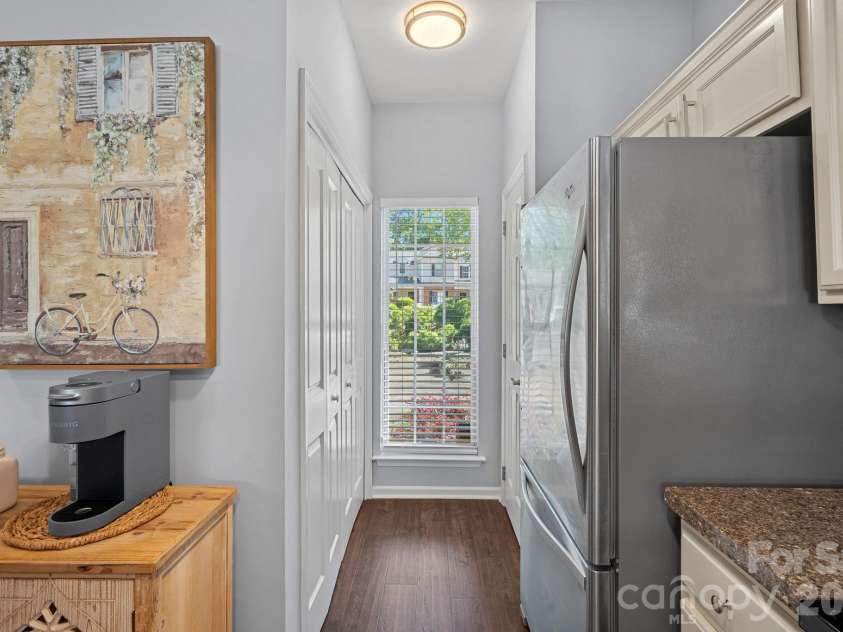 1524 Anthem Court, Charlotte, NC 28205.  MLS# CAR4371539, YatesRealty ID 47091. Kitchen