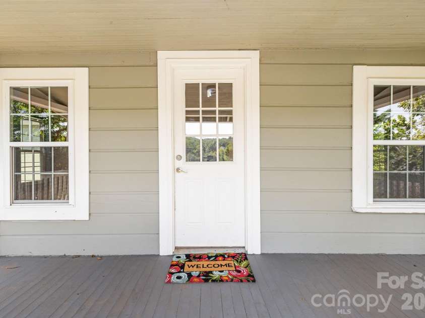 1055 Riverside Drive, Asheville, NC 28804.  MLS# CAR4397717, YatesRealty ID 47092. Front door