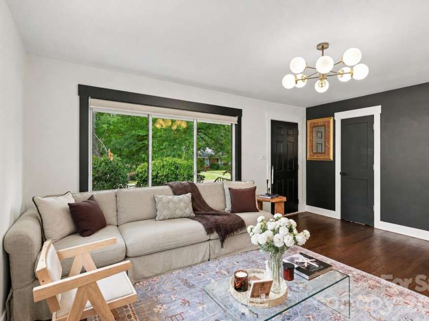 1700 Brookdale Avenue, Charlotte, NC 28210.  MLS# CAR4408636, YatesRealty ID 47094. 