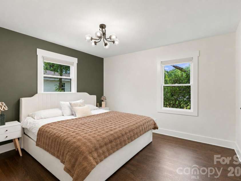 1700 Brookdale Avenue, Charlotte, NC 28210.  MLS# CAR4408636, YatesRealty ID 47094. 