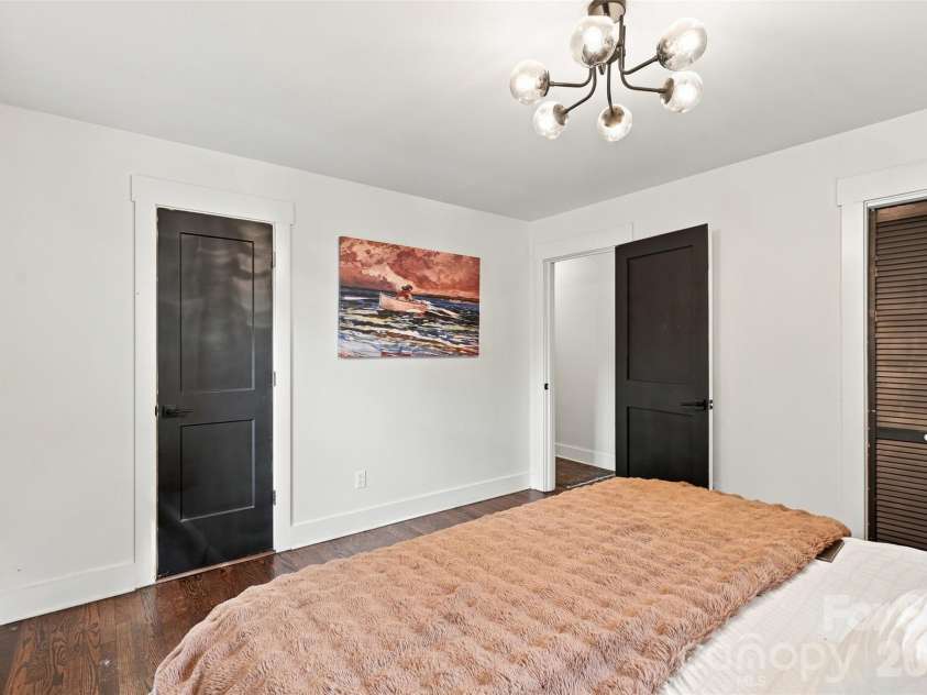 1700 Brookdale Avenue, Charlotte, NC 28210.  MLS# CAR4408636, YatesRealty ID 47094. 