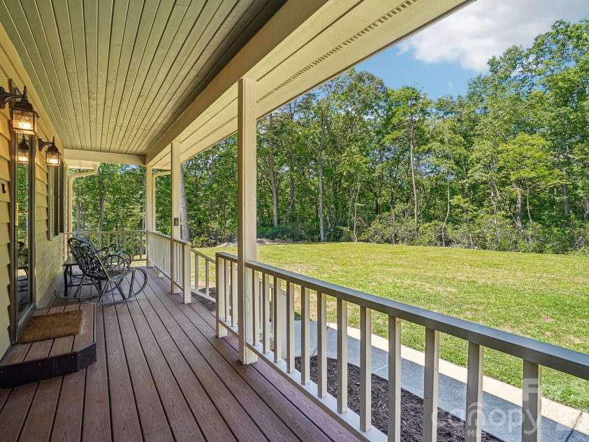 158 Mallard Drive, Columbus, NC 28722.  MLS# CAR4413493, YatesRealty ID 47097. 