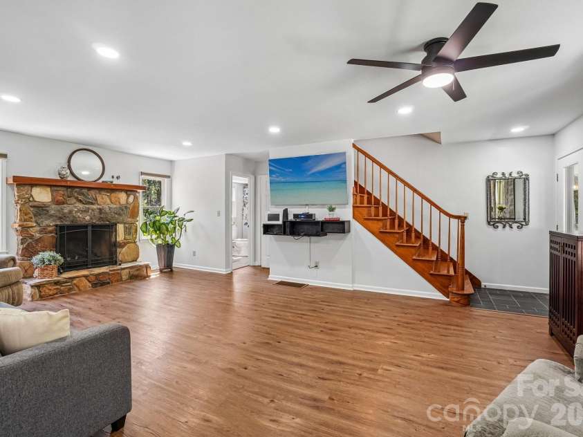 158 Mallard Drive, Columbus, NC 28722.  MLS# CAR4413493, YatesRealty ID 47097. 