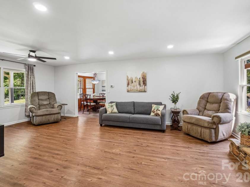158 Mallard Drive, Columbus, NC 28722.  MLS# CAR4413493, YatesRealty ID 47097. 