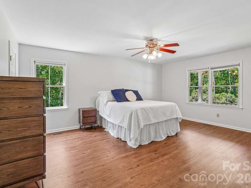 158 Mallard Drive, Columbus, NC 28722.  MLS# CAR4413493, YatesRealty ID 47097. 