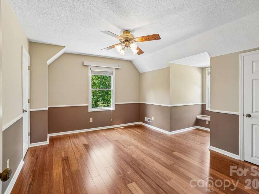 158 Mallard Drive, Columbus, NC 28722.  MLS# CAR4413493, YatesRealty ID 47097. 