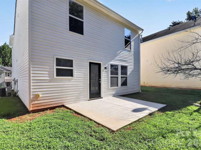 407 Presidents Court, Charlotte, NC 28217.  MLS# CAR4411399, YatesRealty ID 47098. 
