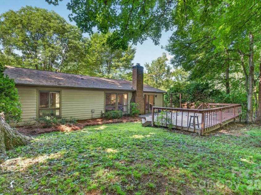 1623 Van Dyke Drive, Charlotte, NC 28213.  MLS# CAR4416786, YatesRealty ID 47099. Backyard- deck