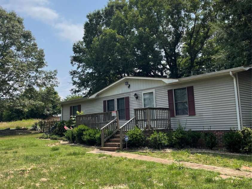 11333 Flowes Store Road, Midland, NC 28107.  MLS# CAR4157370, YatesRealty ID 471. 