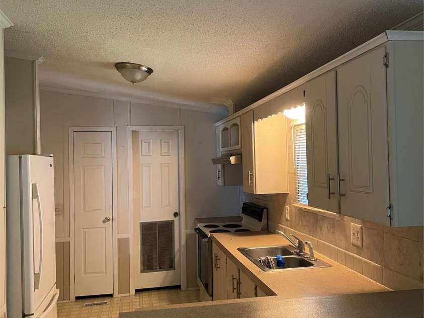 11333 Flowes Store Road, Midland, NC 28107.  MLS# CAR4157370, YatesRealty ID 471. 