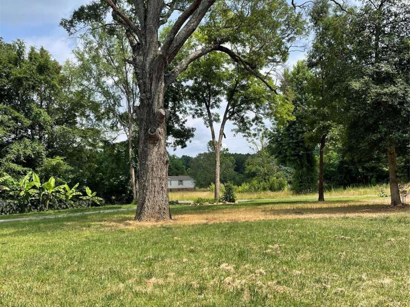 11333 Flowes Store Road, Midland, NC 28107.  MLS# CAR4157370, YatesRealty ID 471. 