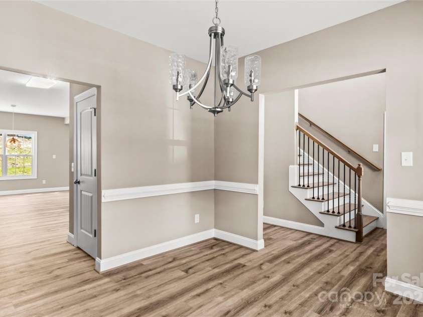 2858 Eland Drive, Winston Salem, NC 27127.  MLS# CAR4316163, YatesRealty ID 471. 