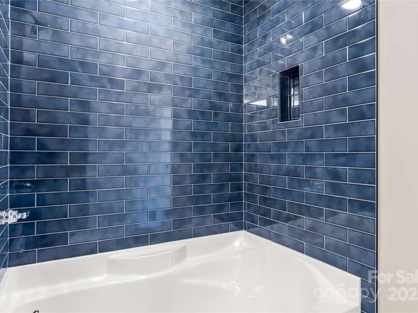 2858 Eland Drive, Winston Salem, NC 27127.  MLS# CAR4316163, YatesRealty ID 471. 