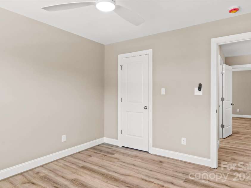 2858 Eland Drive, Winston Salem, NC 27127.  MLS# CAR4316163, YatesRealty ID 471. 