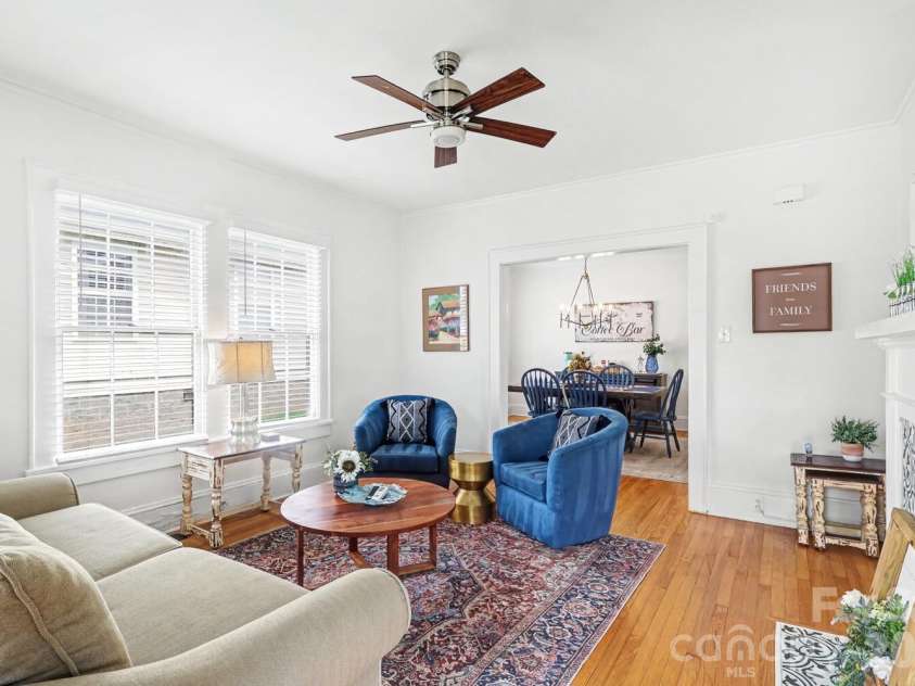 335 Torrence Street, Charlotte, NC 28204.  MLS# CAR4356149, YatesRealty ID 4710. 