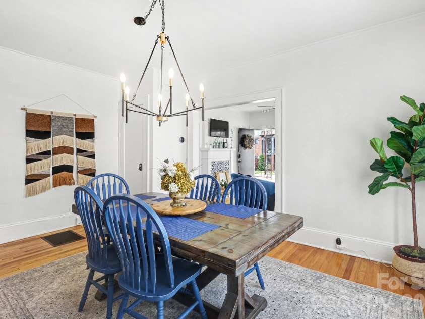 335 Torrence Street, Charlotte, NC 28204.  MLS# CAR4356149, YatesRealty ID 4710. 